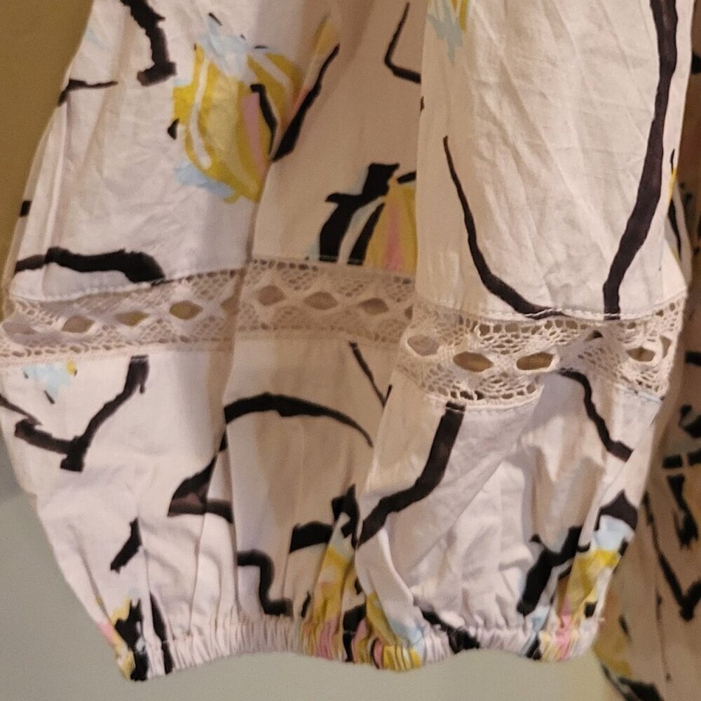 Velvet by Graham & Spencer Zoey Print top in Lilypad Print in Multi - Size M NWT - Picture 14 of 14